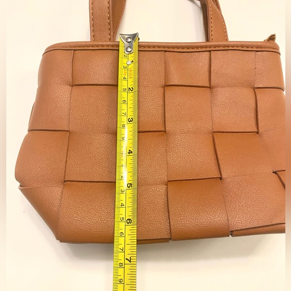 Urban Expressions Woven Brown Bag - Picture 7 of 9